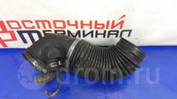 9179300 Патрубок воздушного фильтра Volvo 850.jpg