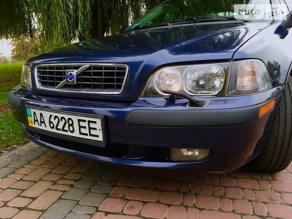 volvo_s40__167407734fx.jpg